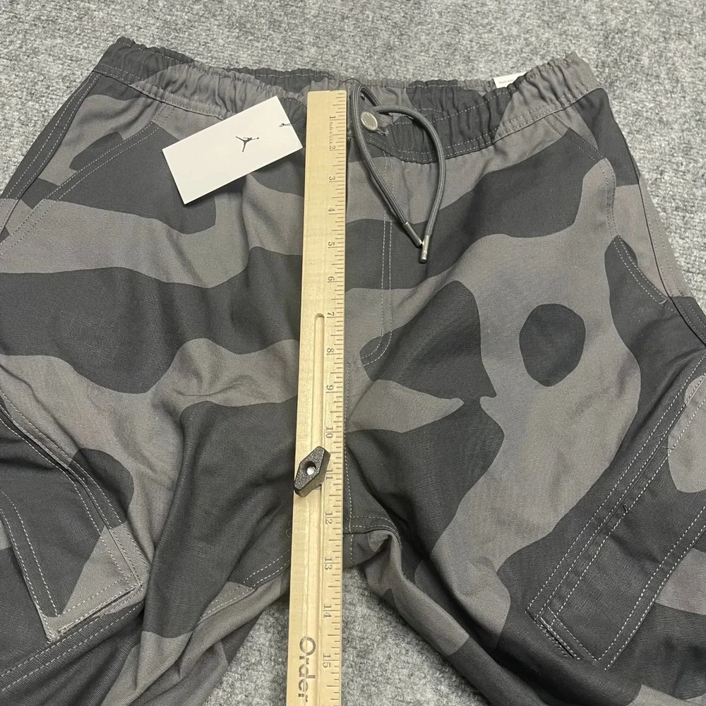 Jordan Pants Mens Medium Charcoal Gray Camo Essentials Cargo Drawstrings Outdoor